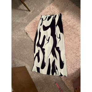 Shein long pleated black white printed skirt 26 waist